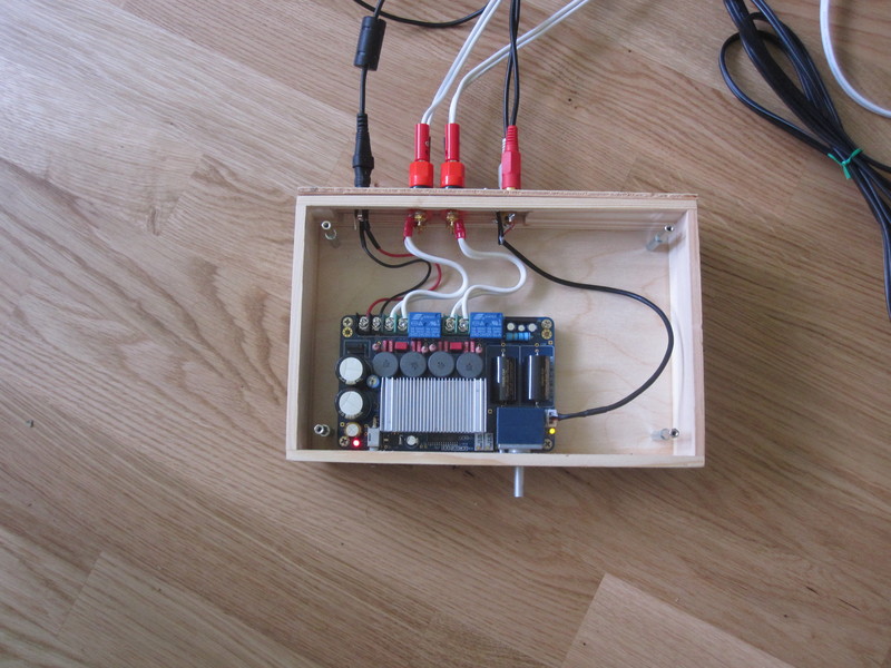 Finished amplifier with case open